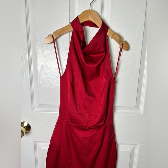 Elliatt Asymmetric Satin Cocktail Dress In Merlot XS - Picture 3 of 10